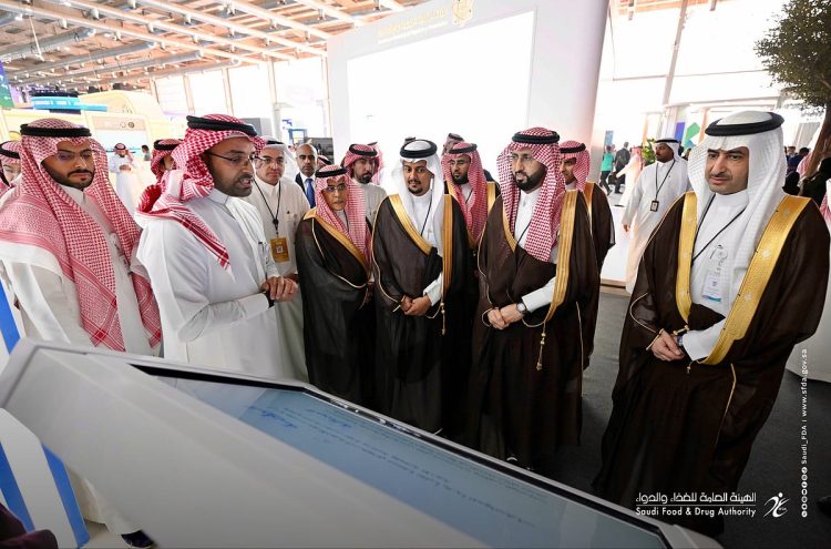 رئيس "الغذاء والدواء" يُدشّن دستور الأدوية السعودي 