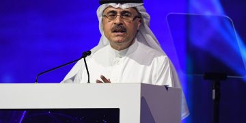 رئيس «أرامكو»: العالم يقترب من أزمة نفطية رغم وفرة المعروض الحالية