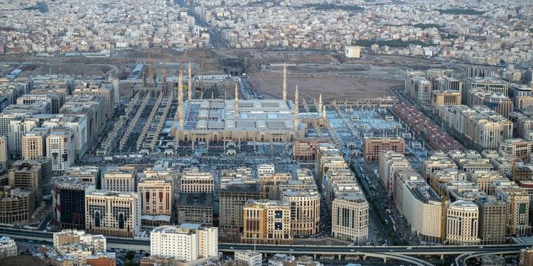 غرفة المدينة المنورة تستعرض أبرز المؤشرات الاقتصادية في تقريرها لعام 2025م