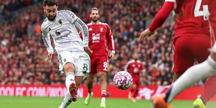 ليفربول يسقط على أرضه أمام مانشستر يونايتد في الدوري الإنجليزي