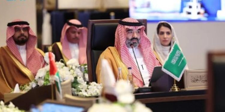 وزير الاتصالات يؤكد أهمية التكامل الخليجي في التقنية والذكاء الاصطناعي