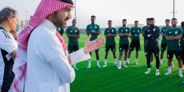 وزير الرياضة يدعو «الأخضر» إلى مضاعفة الجهود لتقديم مشاركة متميزة في مونديال 2026