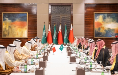 ولي عهد البحرين يستقبل وزير الخارجية