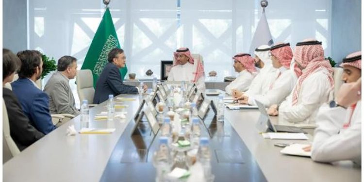 وزير الصناعة يبحث مع شركات عالمية الفرص المشتركة في الصناعات عالية القيمة