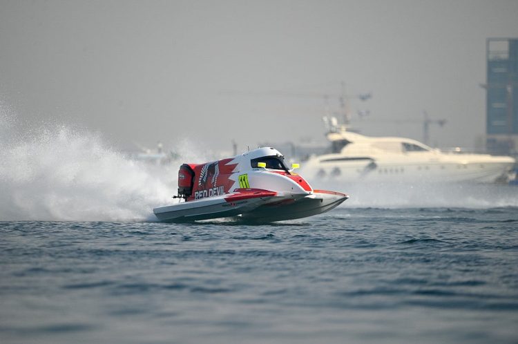 انطلاق أولى التصفيات التأهيلية للجولة الرابعة من بطولة العالم لسباقات الزوارق السريعة الفورمولا1 (F1H2O)