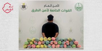 "أمن الطرق" يقبض على شخص بمنطقة عسير لترويجه 68 كجم من القات 