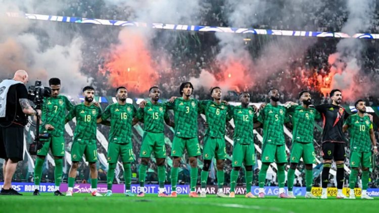 "الأخضر" يلتقي نظيره الجزائري وديًّا اليوم في جدة