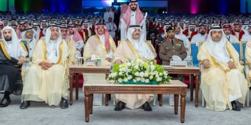 أمير الشرقية يرعى حفل تخريج 1560 طالبًا من كليات ومعاهد الهيئة الملكية بالجبيل