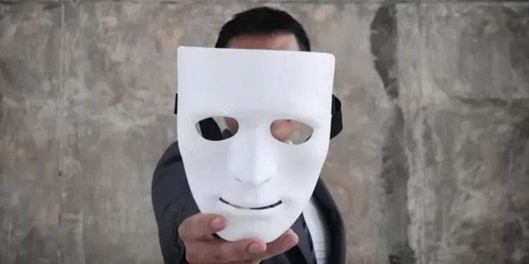 استشاري يوضح أسباب الانجذاب لمتقني التمثيل