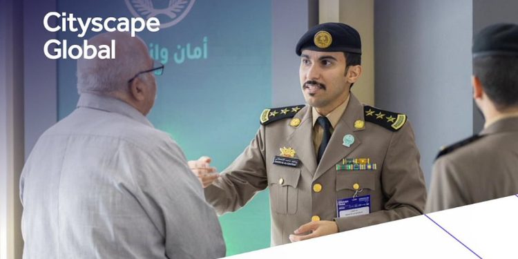 الأمن العام يشارك ضمن جناح وزارة الداخلية في معرض سيتي سكيب العالمي 2025