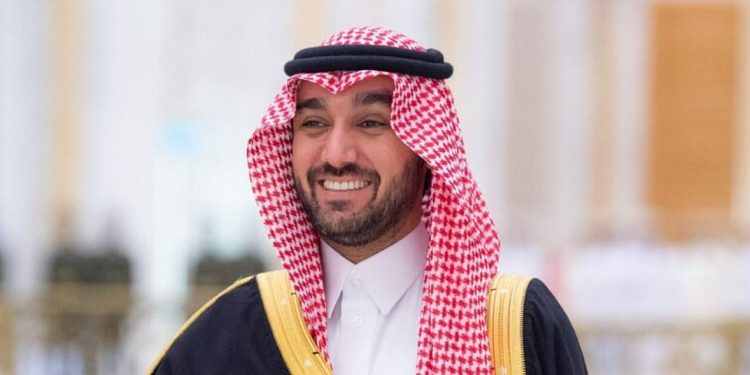 الأمير عبدالعزيز بن تركي يزور قرية الرياضيين لدورة ألعاب التضامن الإسلامي
