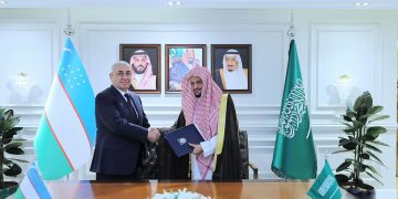 النائب العام يوقع برنامج تعاون مشترك مع نظيره الأوزبكي