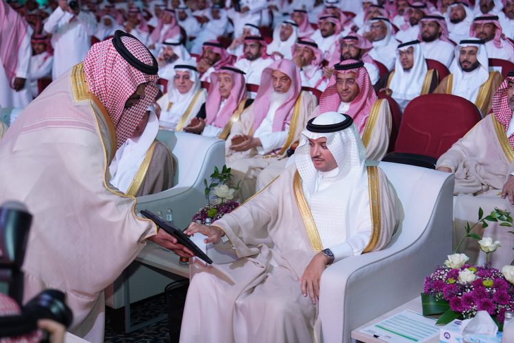 بحضور وزير التعليم.. محافظ الأحساء يُدشِّن 9 مشاريع مدرسية بقيمة 193 مليون ريال