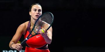 تواصل منافسات بطولة نهائيات رابطة محترفات التنس في الرياض وسط أجواء حماسية