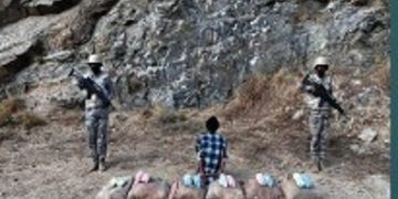 حرس الحدود بجازان يقبض على مواطن لتهريبه 108 كيلوجرامات من القات المخدر