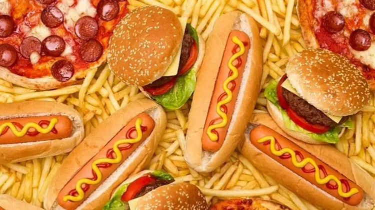 دراسة: الأطعمة السريعة الأكثر ضررا للدماغ