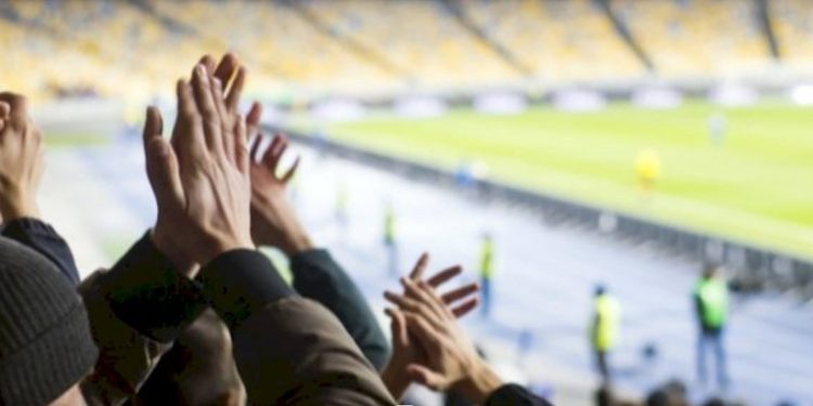 دراسة تكشف أسباب تعصب جماهير كرة القدم