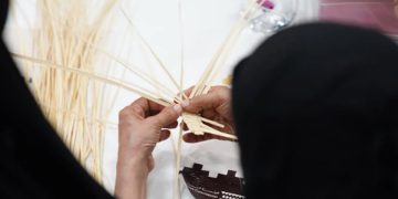 صناعة الخوص في جازان.. حرفةُ الأجداد تُزهر في "سوق حِرفة"