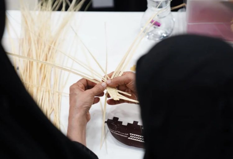 صناعة الخوص في جازان.. حرفةُ الأجداد تُزهر في "سوق حِرفة"