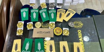 غلق 3 محال مخالفة لنظام بيع وخياطة الملابس العسكرية في الرياض
