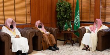 مفتي عام المملكة يستقبل رئيس الشؤون الدينية بالحرمين الشريفين ويبحثان أوجه التعاون