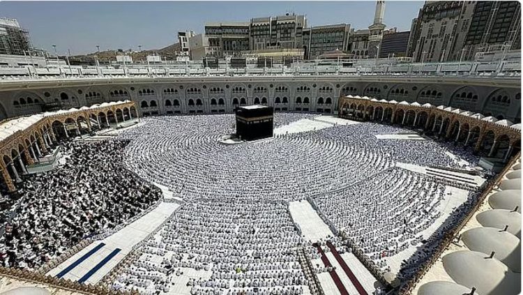 وزارة الحج والعمرة تدعو الراغبين من الدول المشمولة ببرنامج الحج المباشر للتسجيل عبر منصة «نسك حج»