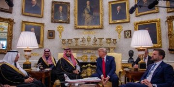 ولي العهد والرئيس الأمريكي يوقعان اتفاقية الدفاع الاستراتيجي