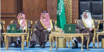 أمير الشرقية يشدد على سرعة إنجاز مشاريع الطرق القائمة حاليًا في المنطقة