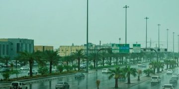 «هيئة الطرق» تدعو قائدي المركبات إلى الالتزام بالإرشادات أثناء هطول الأمطار