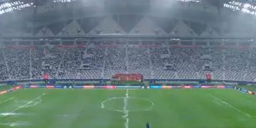 إيقاف مباراة السعودية والإمارات بسبب الأمطار.. ومراقب اللقاء يتفقد أرضية الملعب لاتخاذ قرار