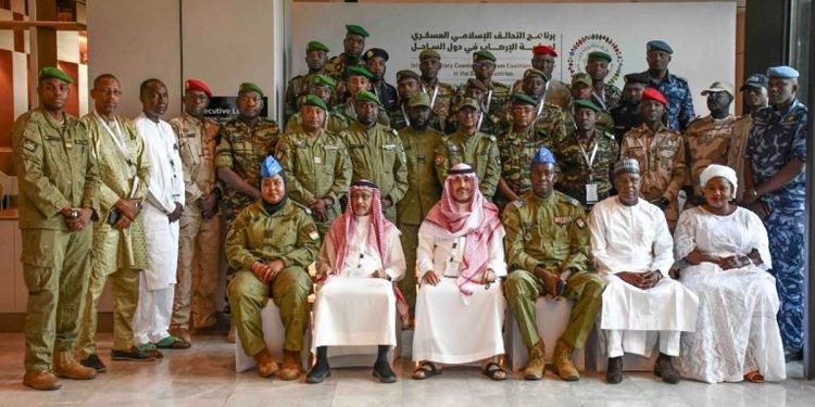 التحالف الإسلامي يختتم برنامجه المتخصص لإعادة التأهيل الفكري ونبذ التطرف في نيامي
