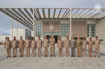 السلمان يبحث في بريطانيا تعزيز التعاون العسكري