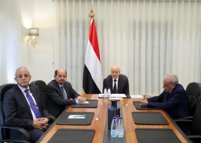 'العليمي' يشيد بدعم التحالف ويدعو 'الانتقالي' للانسحاب