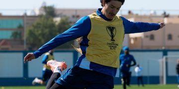 الهلال يواصل استعداده لمواجهة الشارقة ويطير إلى الإمارات غدًا