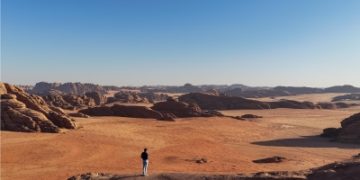 تبوك.. إطلالات صحراوية تخطف الأنظار