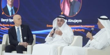 'تجربة العميل'.. أفكار ثرية لتطوير القطاع في المنطقة