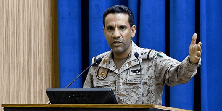 تحالف دعم الشرعية ينفذ ضربة جوية "محدودة" استهدفت دعمًا عسكريًّا خارجيًّا بميناء المكلا