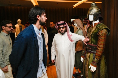 تركي آل الشيخ يقف على تحضيرات فيلم خالد بن الوليد