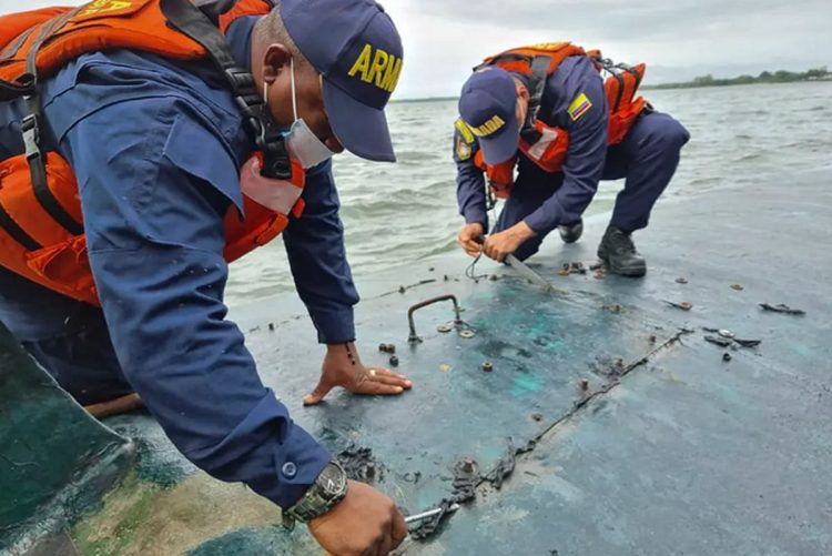 تعاون بحري دولي يضبط 27 طنًا من الكوكايين في عمليتين بالمحيطين الهادئ والأطلسي