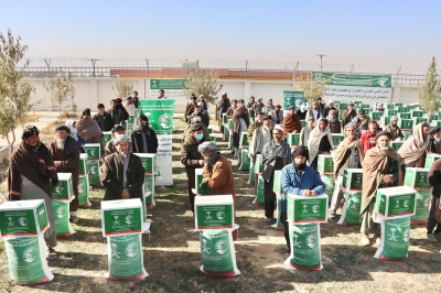 توزيع مساعدات سعودية جديدة في 4 دول