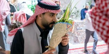 جناح إمارة منطقة الباحة يشهد إقبالًا واسعًا من زوار مهرجان الملك عبدالعزيز للإبل