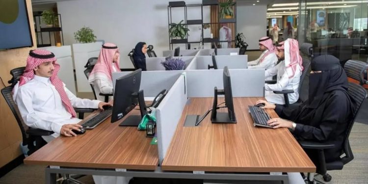 خبير: 3 خطوات تعيد خريجي السنوات السابقة لسوق العمل