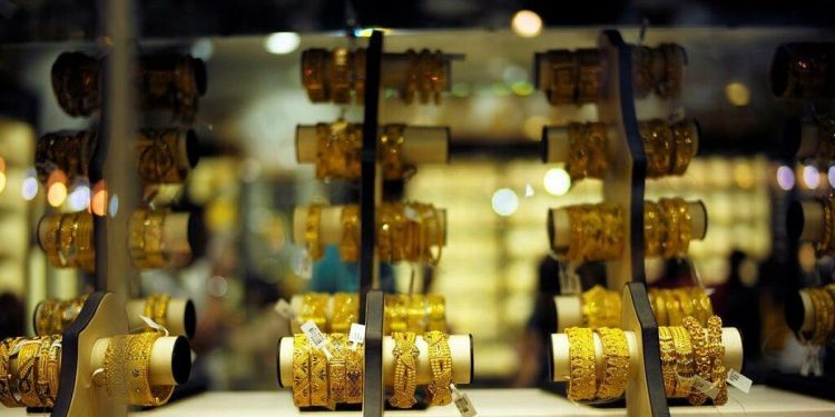 سعر الذهب في السعودية اليوم الثلاثاء 11-6-1447 بعد تراجعه عالميًا ومحليًا