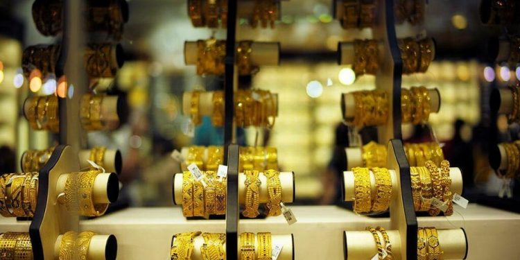 سعر الذهب في السعودية اليوم السبت 15-6-1447 لكل الأعيرة