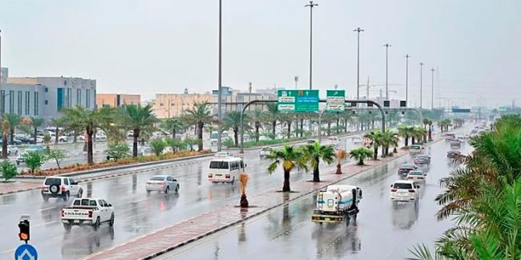 طقس المملكة الثلاثاء.. أمطار رعدية وزخات من البرد ورياح نشطة على عدة مناطق
