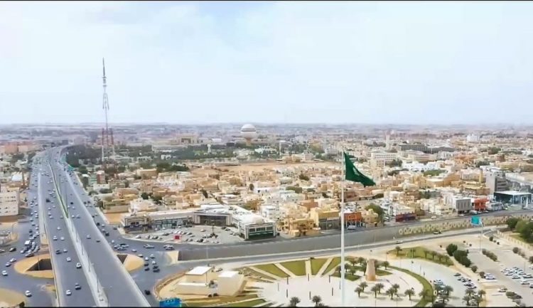 طقس المملكة الخميس.. سحب رعدية ممطرة ورياح نشطة على عدة مناطق