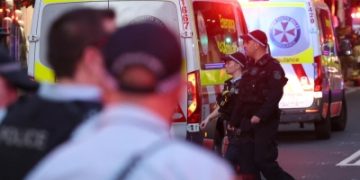 مقتل 12 شخصًا في إطلاق نار على شاطئ بونداي بأستراليا