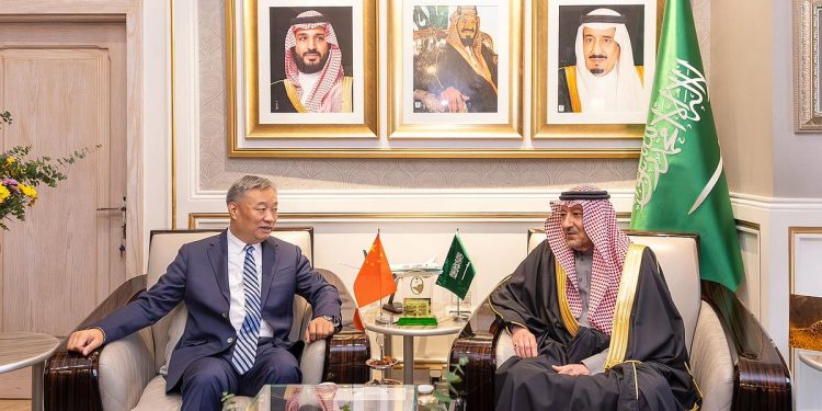  نائب وزير الخارجية يبحث تعزيز العلاقات مع نظيره الصيني