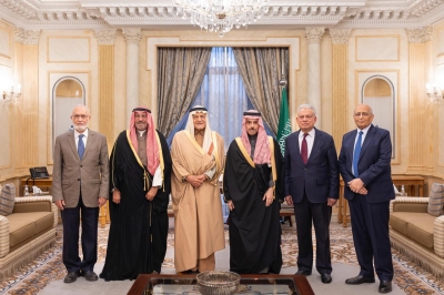 وزير الخارجية يستقبل رئيس وأعضاء مركز أكسفورد للدراسات الإسلامية