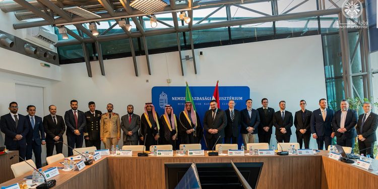 وفد من وزارة الدفاع يزور المجر لبحث فرص التعاون العسكري